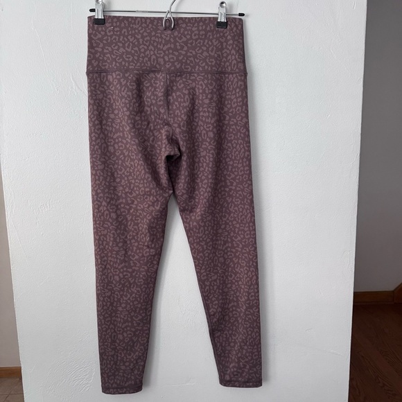Offline by aerie leopard print leggings Size Large - Picture 5 of 7